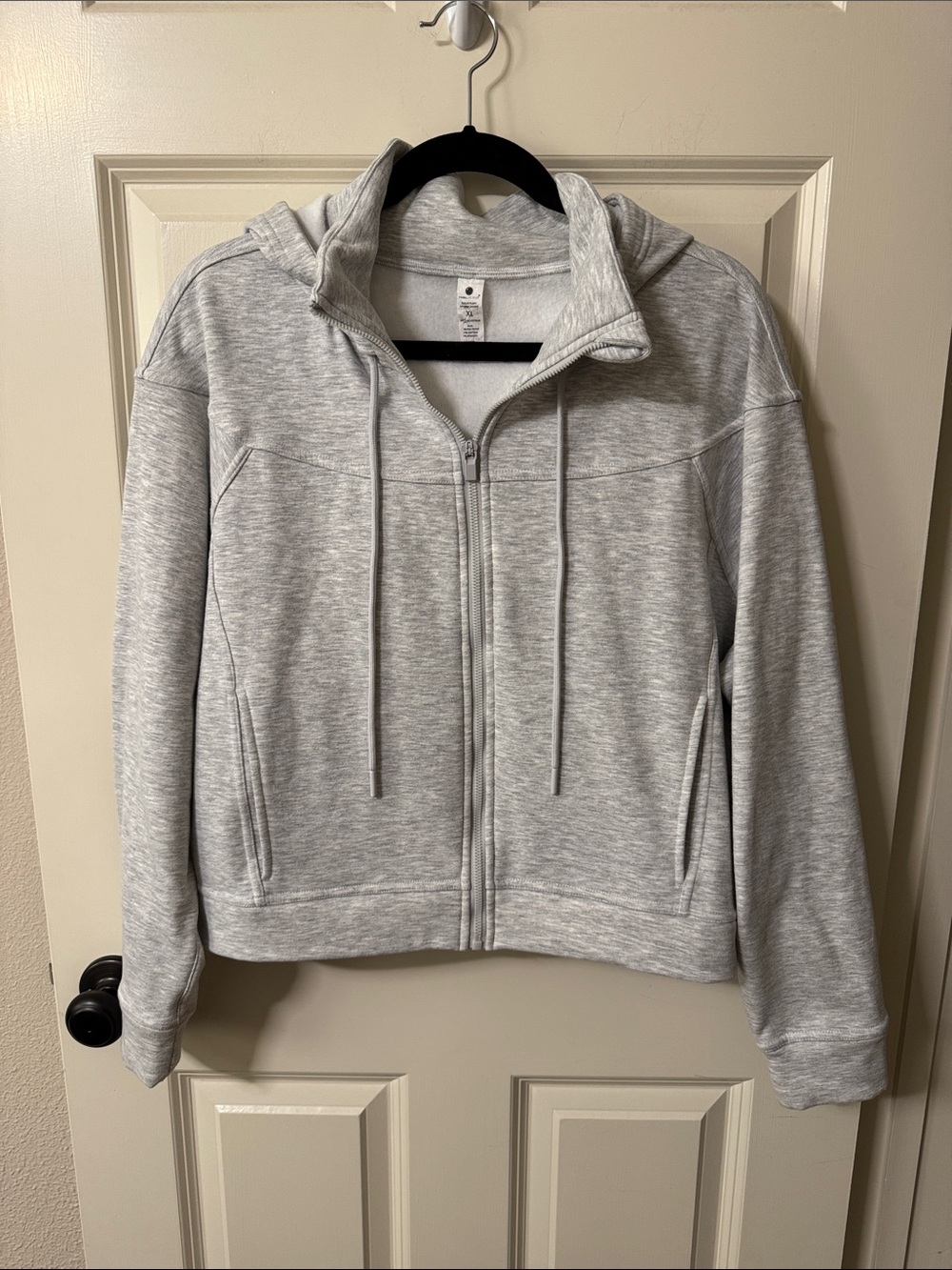Yogalicious Light Gray Cloud Plush Ivy Crop Full-Zip Hoodie